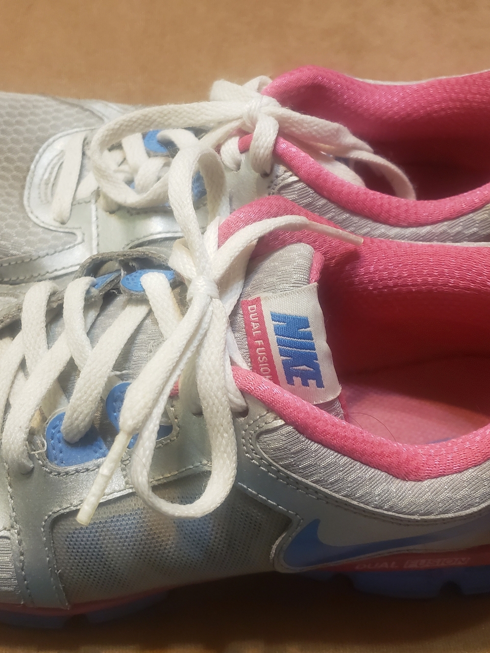 Nike Light Gray, Pink & Blue Dual Fusion Sneakers Size 6Y